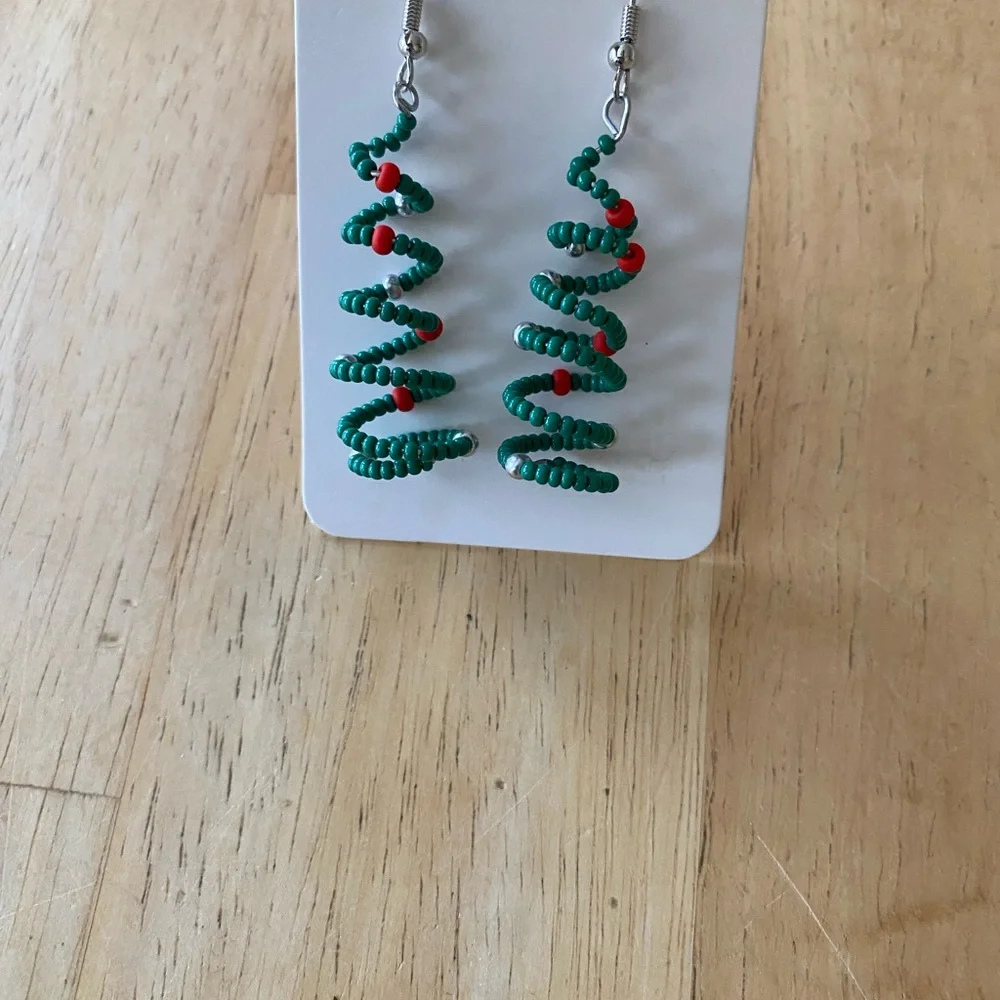 Wire Wrapped Christmas Tree Beaded Earrings
